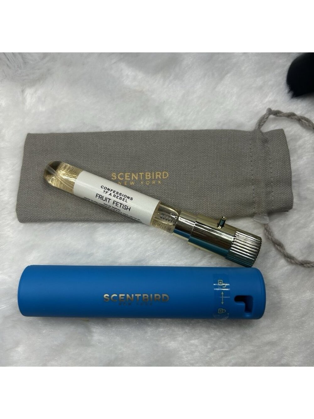 Scentbird Confessions of a Rebel FRUIT FETISH Travel Spray 8 ml + Magnetic Case
